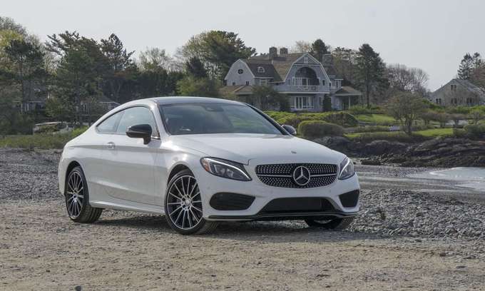 Top 10 xe sang bán chạy tại Mỹ năm 2017